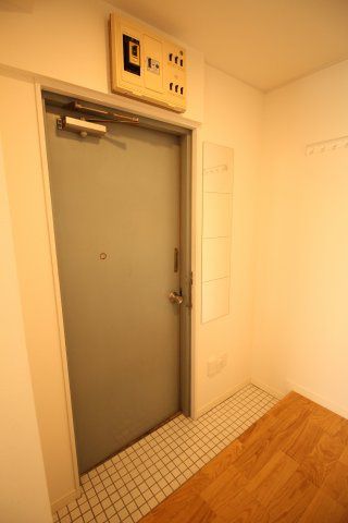 玄関　（別タイプ参考写真）千石柳澤マンション　文京区千石４