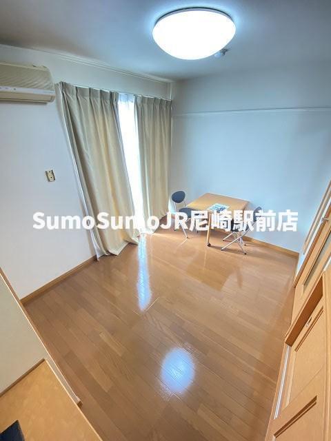 その他部屋・スペース　落ち着いて過ごせるお部屋なので、寝室にいかがでしょうか