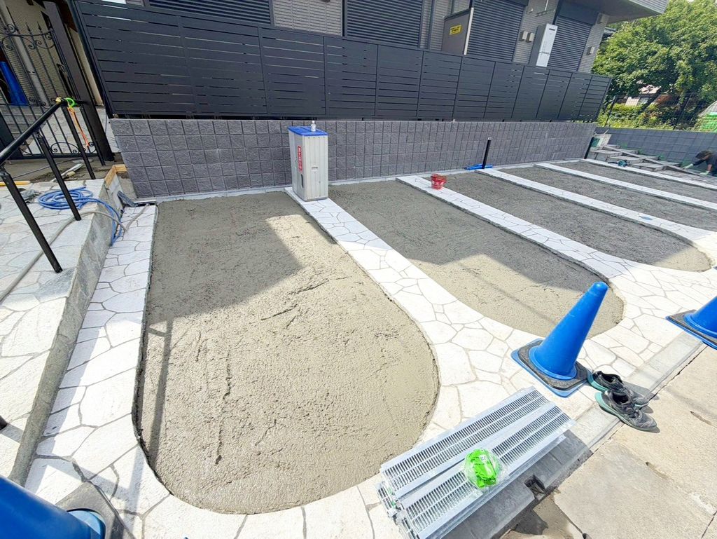 駐車場　駐車場