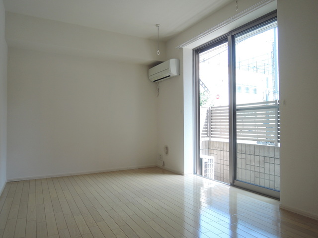 居室・リビング　★洋室７．３帖★