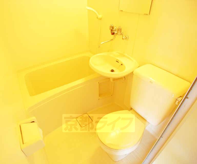 バス・シャワールーム　ユニットバスです