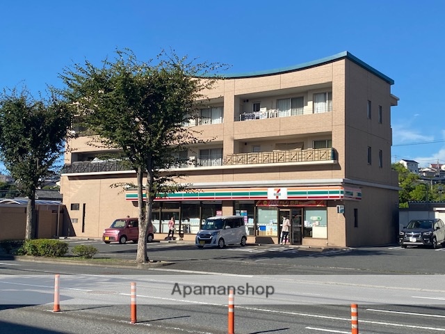 コンビニ　セブンイレブン八幡三ケ森店（コンビニ）まで322m