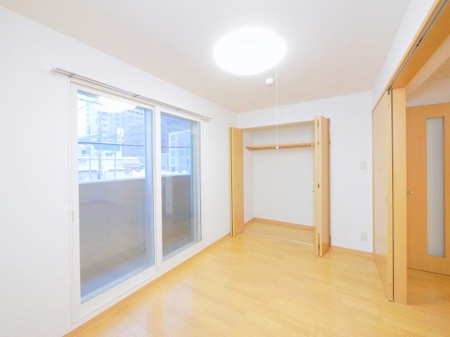 その他部屋・スペース　洋室です☆照明ついてます♪