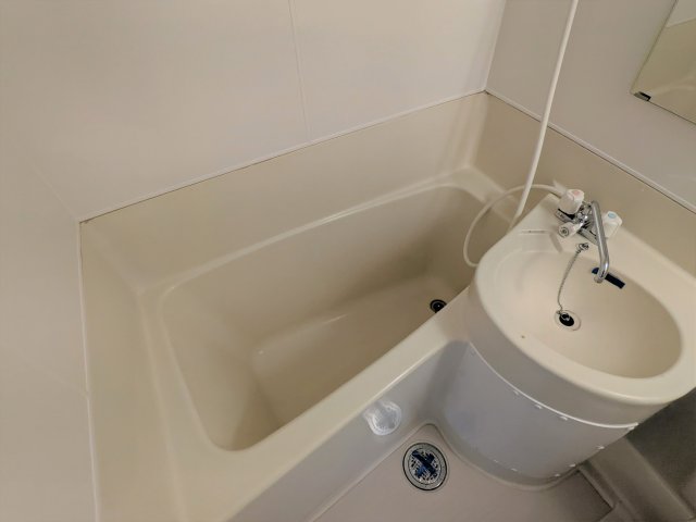 バス・シャワールーム　ゆったり過ごせるお風呂です