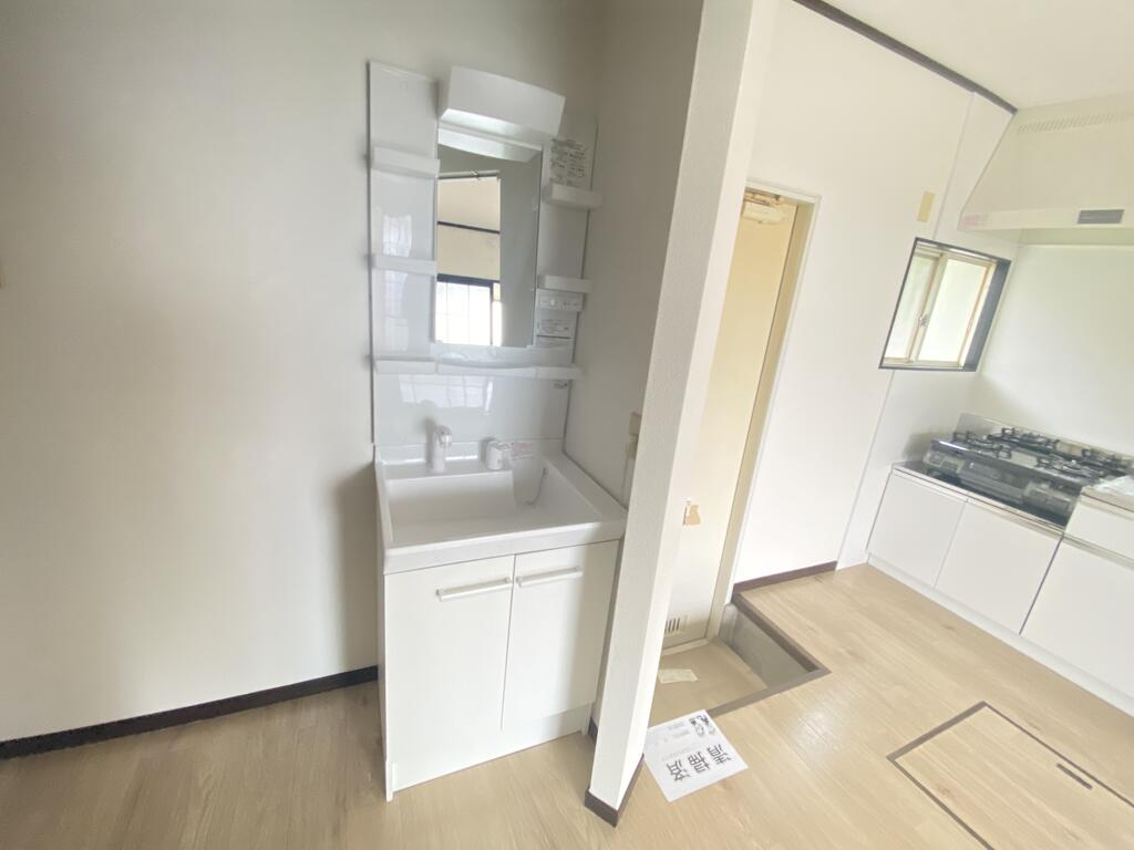 洗面設備　※同建物別部屋写真です。ご参考ください。
