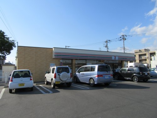 コンビニ　セブンイレブン竜王万才店（コンビニ）まで288m