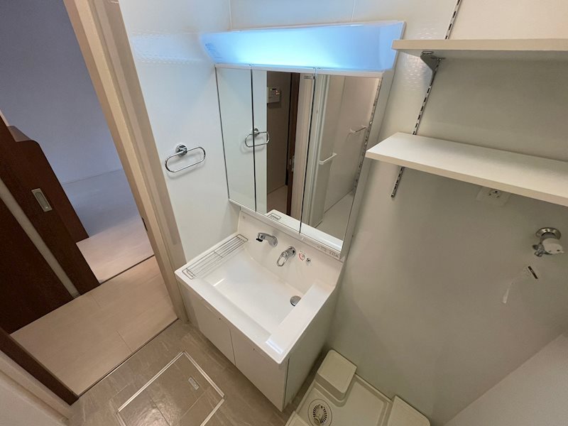 洗面設備　別部屋参考になります。