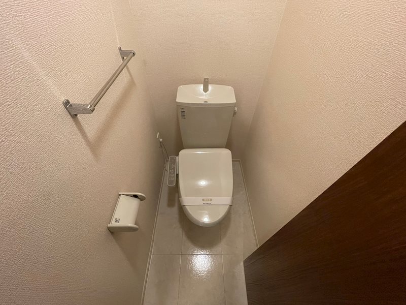 トイレ　別部屋参考になります。