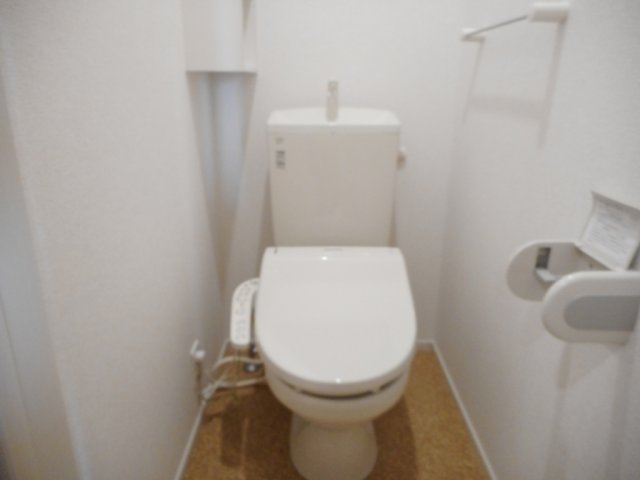 トイレ　ゆったりとした空間のトイレです