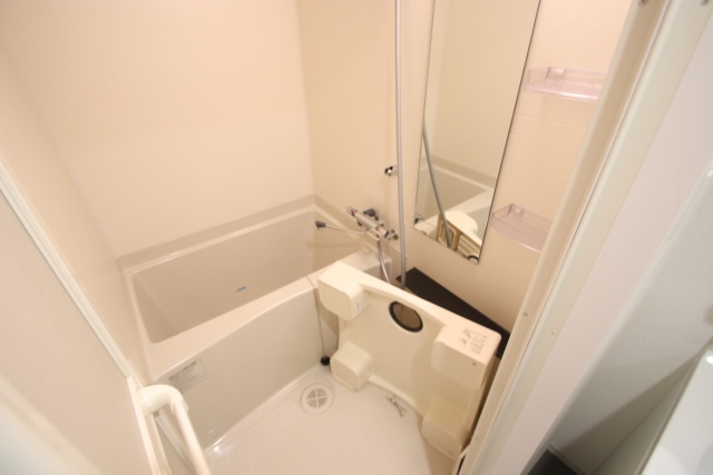 バス・シャワールーム　※別室の参考写真の為、現況優先です。