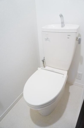 トイレ　別部屋のお写真です