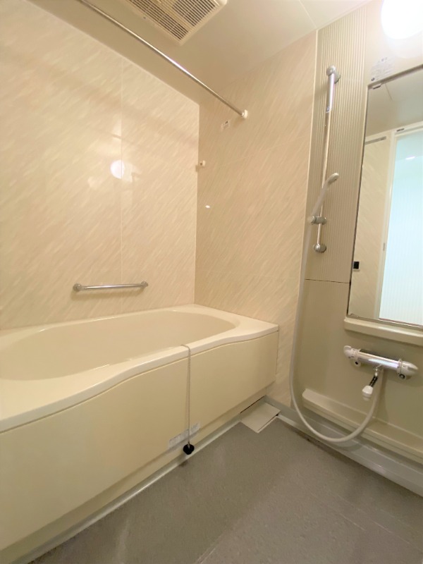 バス・シャワールーム　バス