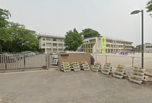 小学校　土浦市立東小学校（小学校）まで950m