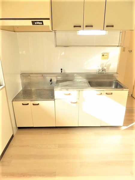 キッチン　大きめのキッチンで作業もしやすい。※参考画像