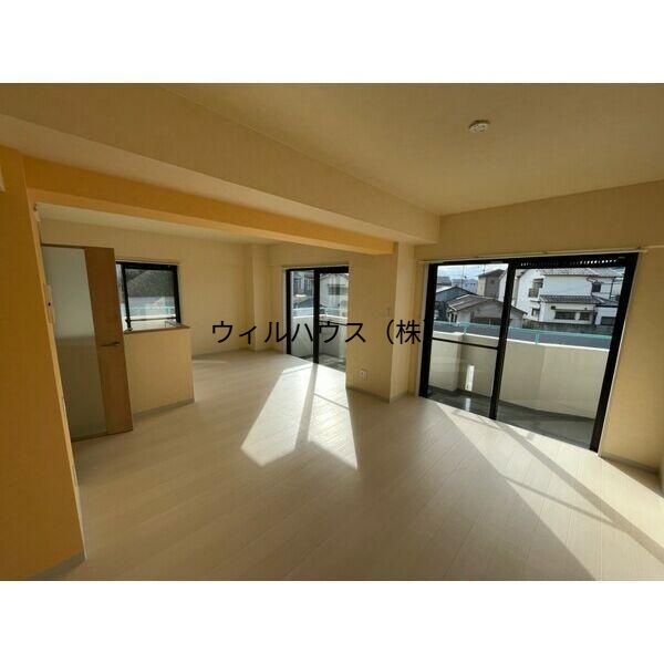 居室・リビング　広々リビング！