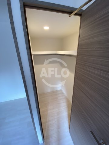 収納　アプリーレ中之島　ウォークインクローゼット