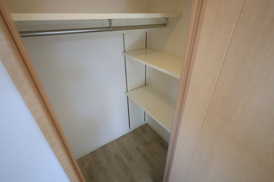 収納　※別部屋の写真です