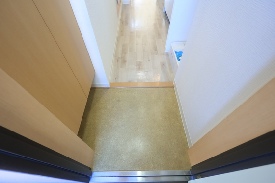 玄関　※別部屋の写真です