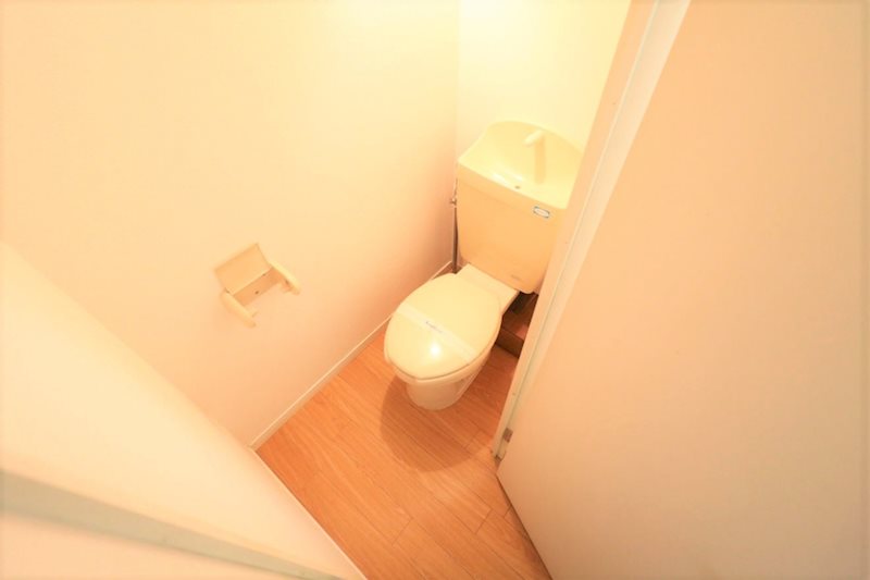 トイレ　※別のお部屋の写真です