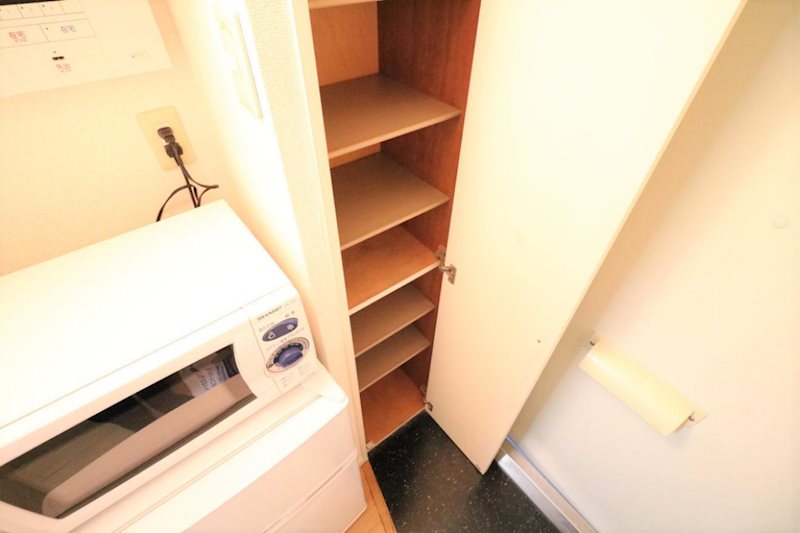 玄関　※別のお部屋の写真です