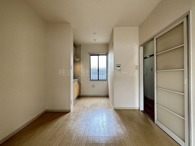 居室・リビング　※別号室参考写真