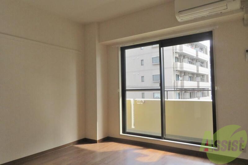 その他部屋・スペース　フローリングなのでベッドを置いて寝室にいいですね