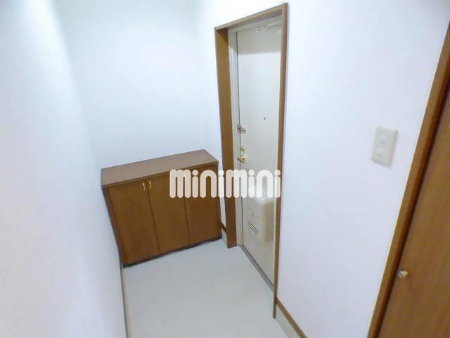 玄関　下駄箱あり