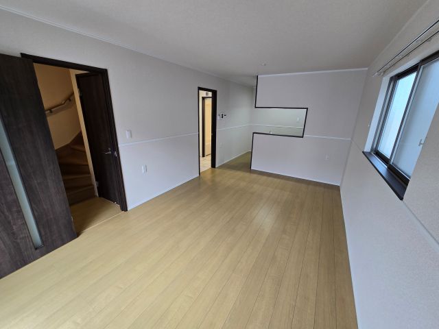 居室・リビング　C102号の写真を掲載しております