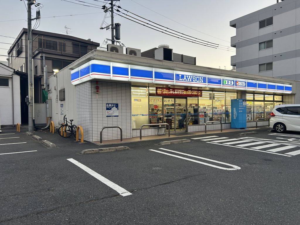 コンビニ　ローソン戸畑旭町店（コンビニ）まで300m