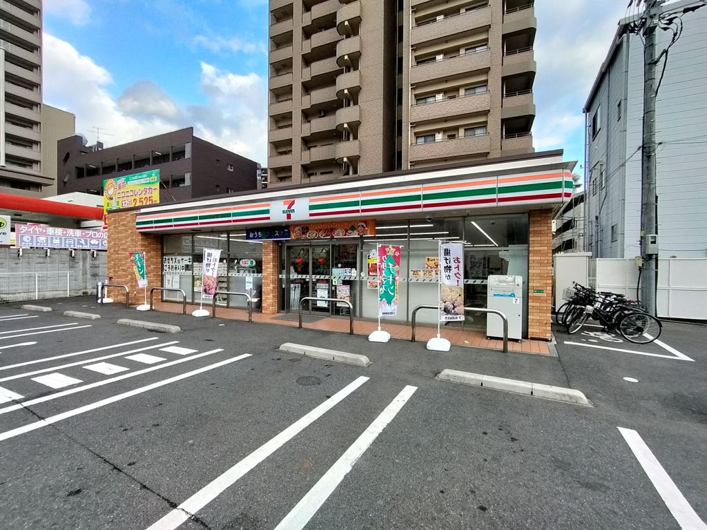 コンビニ　セブン-イレブン 戸畑中本町店（コンビニ）まで650m