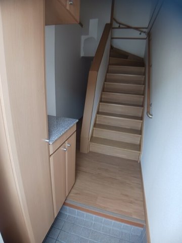 玄関　収納もある玄関です