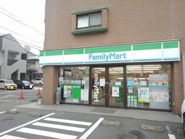 コンビニ　ファミリーマート唐原7丁目店（コンビニ）まで600m