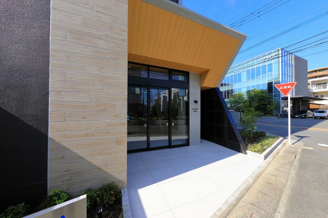 エントランス　エントランス