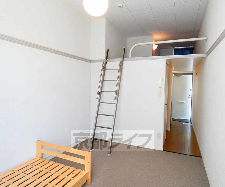 居室・リビング　天井が高く広く感じますね。