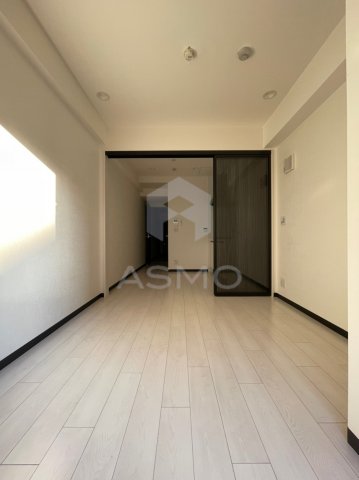 居室・リビング　同マンション別部屋参考写真