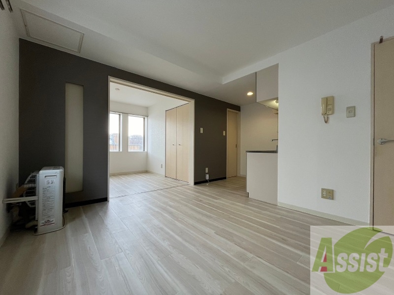 居室・リビング　広くてきれいなリビングです！快適に過ごせそうですね。