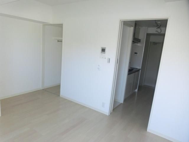 その他部屋・スペース　ゆったり６帖洋室