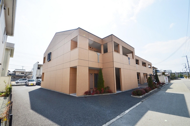 建物外観　落ち着き感じるオシャレな外観