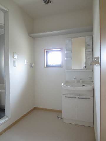 収納　南側洋室収納