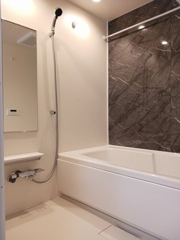 バス・シャワールーム　日々の疲れを癒すお風呂付です