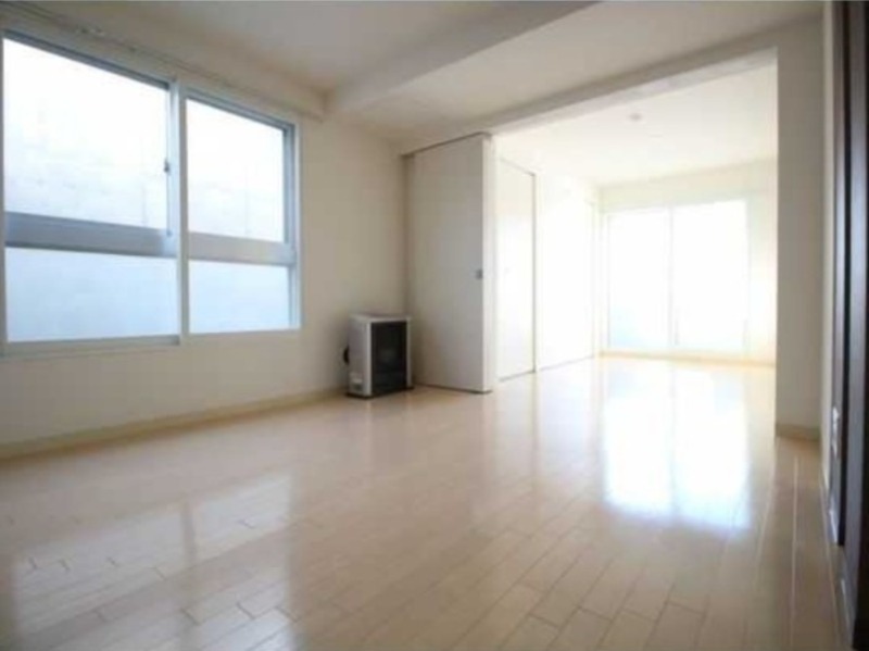 居室・リビング　退去予定につき同タイプ別号室の画像です。