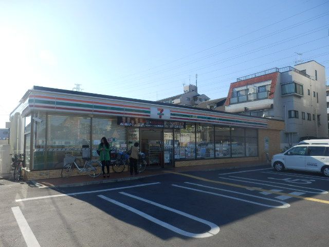 コンビニ　セブン‐イレブン さいたま文蔵３丁目店（コンビニ）まで445m