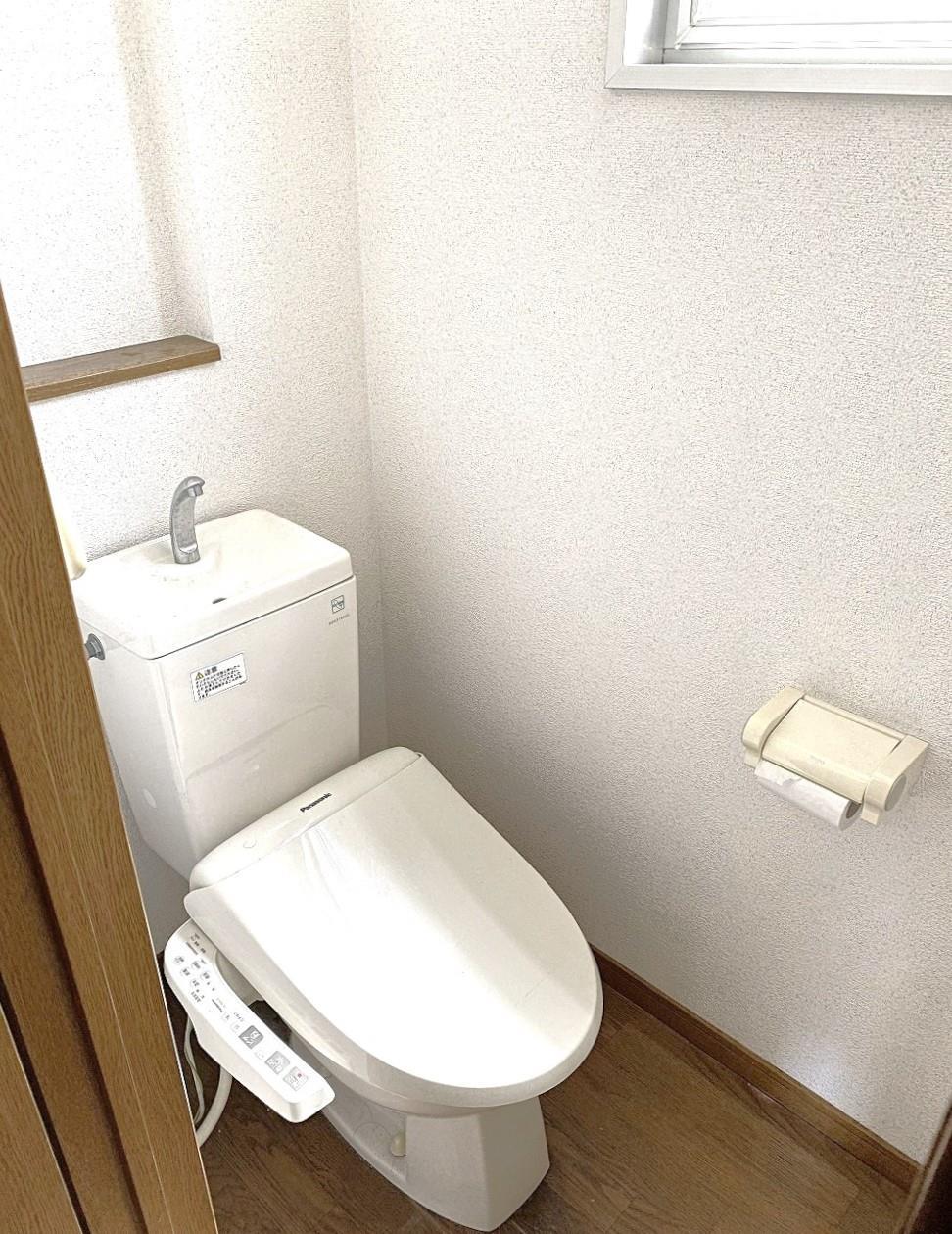 トイレ　温水洗浄暖房便座