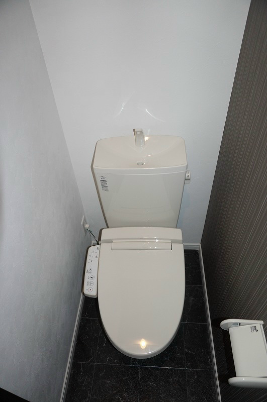 トイレ　※同シリーズの別物件の写真です