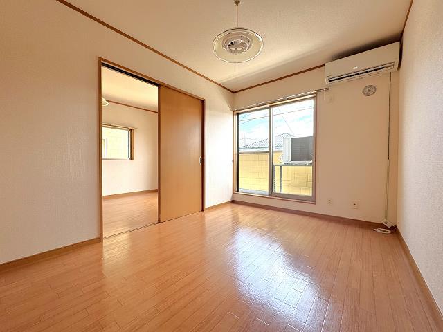 居室・リビング　洋室（D202）