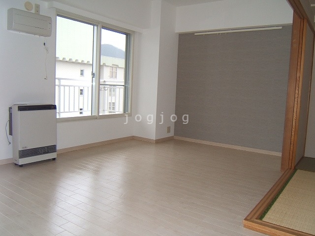 居室・リビング　同号室タイプ写真