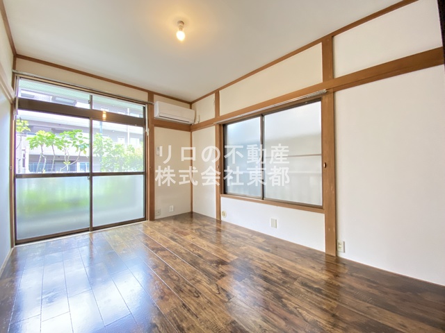 居室・リビング　２面採光なので、明るく風通しのよい過ごしやすいお部屋です♪