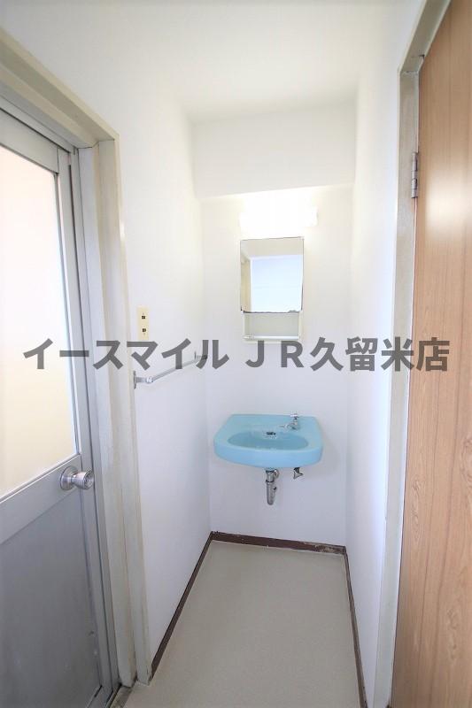 洗面設備　脱衣スペースもあります