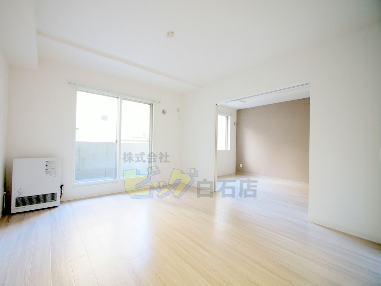 居室・リビング　広々リビングです♪