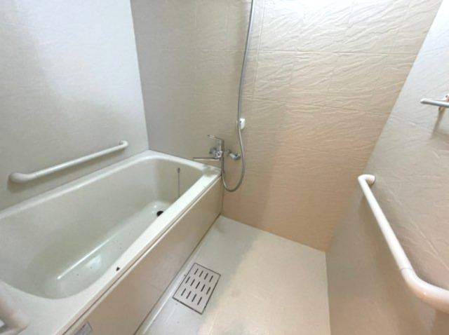 バス・シャワールーム　詳細は、RISUMO江坂本店までお問合せください♪